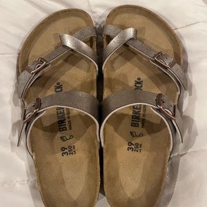 Brand new Birkenstock Sandals EU size 39 US size 8 to 8.5